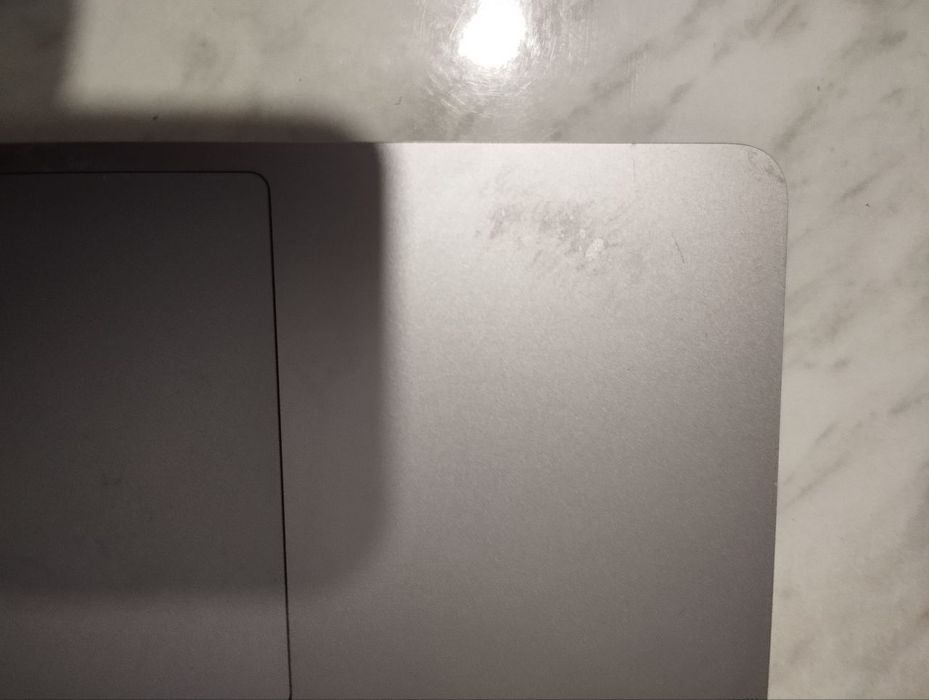 Macbook pro 2017 core-I7 430 цикл