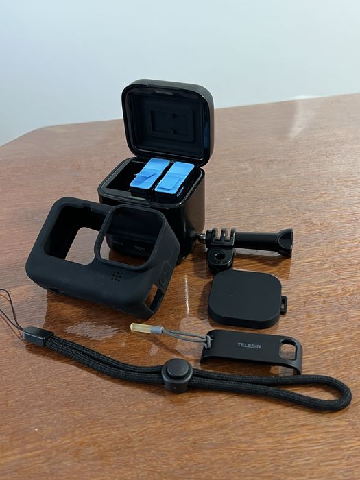 Vand Go Pro Hero 9 Black( nu 8, 10, 11, 12 camera de filmat 360)