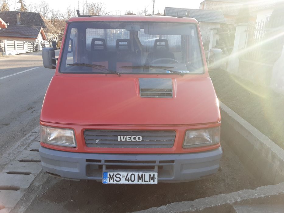 Vând iveco daily basculabil