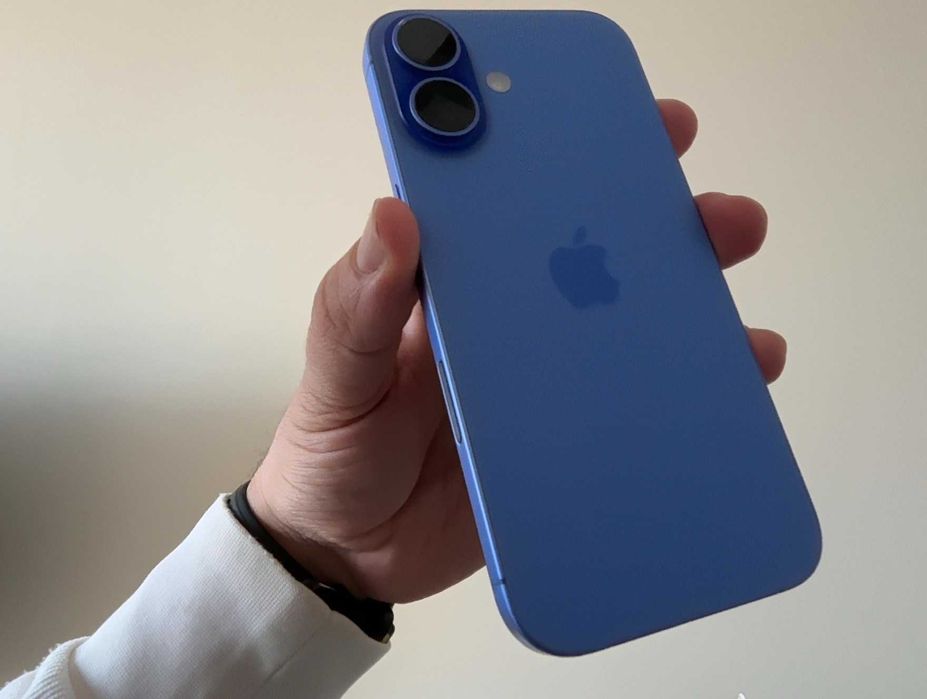 iPhone 16 128GB Ultramarine 99% батерия в гаранция