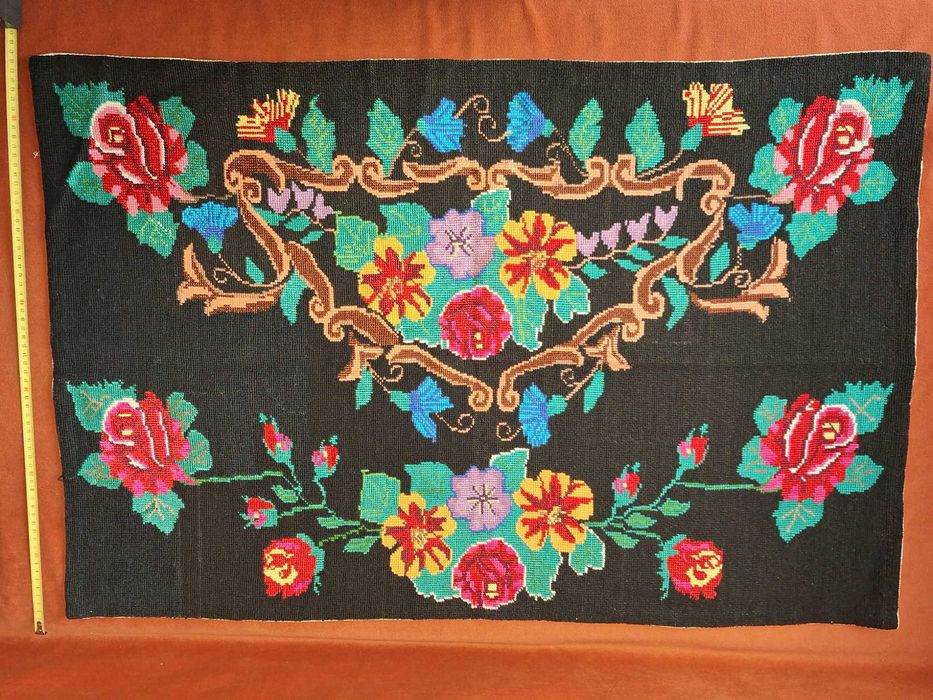 Carpeta / Tapiserie veche, 90 x 60 cm, confectionata manual