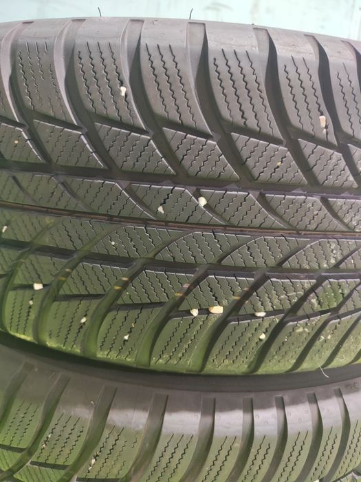 2 бр зимни 205/55/17 Bridgestone дот 2020г