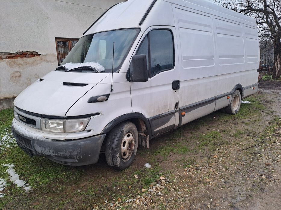 Vând iveco an 2006