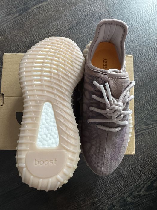 Adidasi yeezy 350