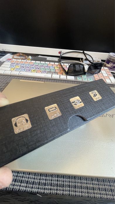 Диктофон плеер 16ГБ (128) можно воткнуть в добавку ….