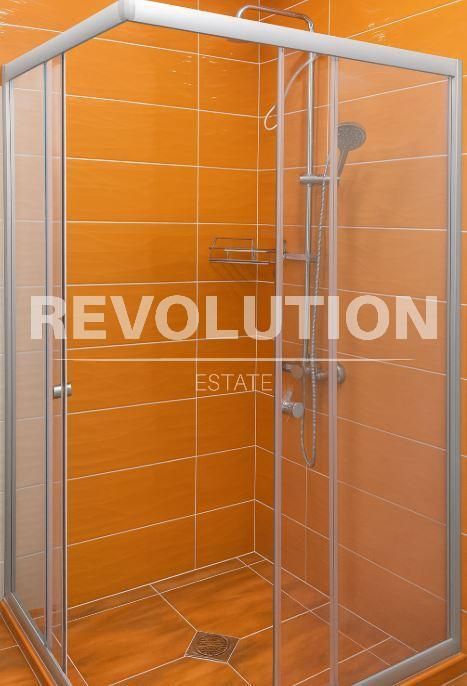 Дава се под наем Етаж от къща в Варна, Галата - 80 кв.м за 400 € - Снимка #5