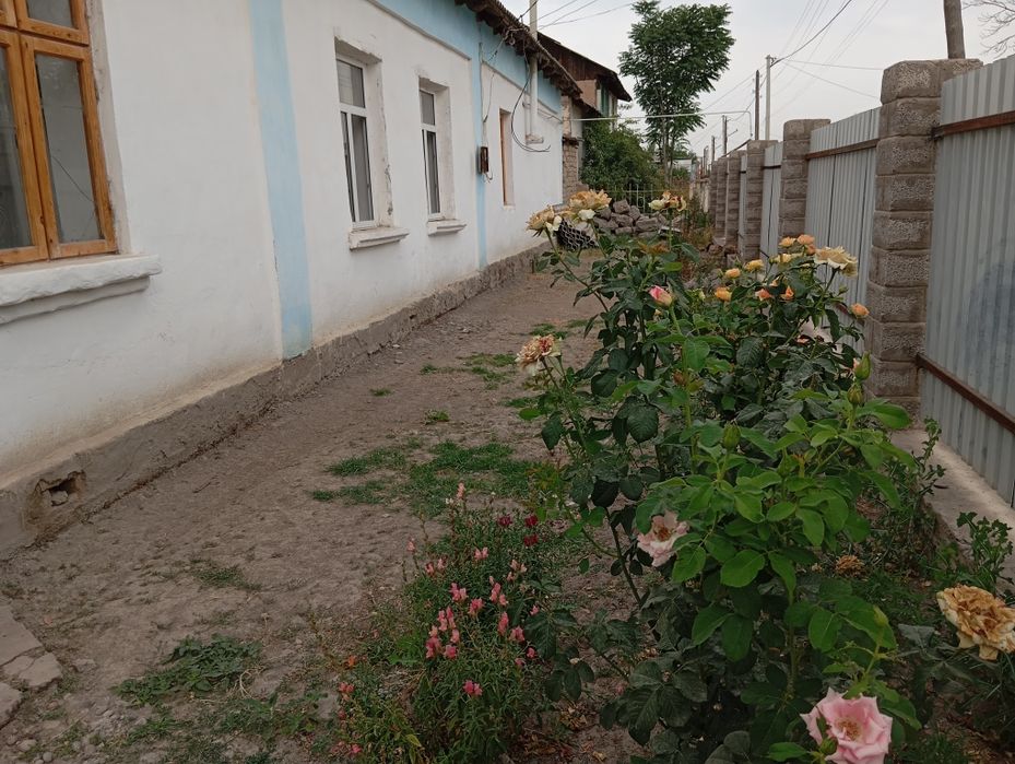 Quyi chirchiq uy sotiladi