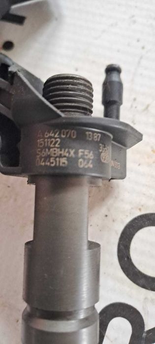 Injector ML 3.0 CDI / ML320 cod injector: A6420701387