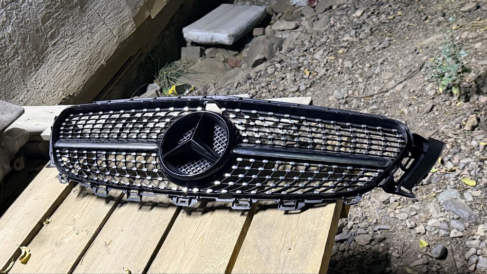 Решётка радиатора Mercedes-Benz E-Class