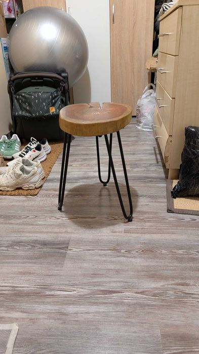 Маса от естествено дърво за кафе