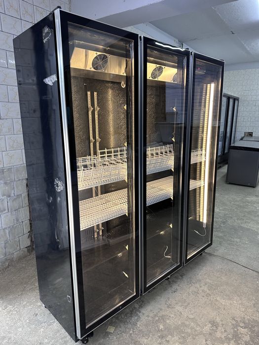 Холодильник стеклянные • под напитки •