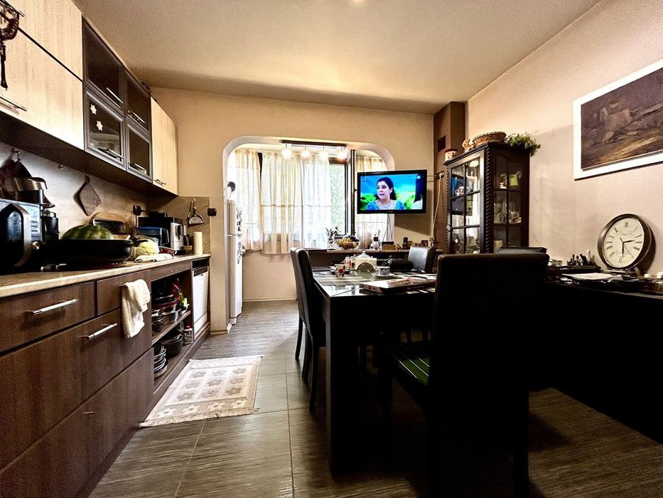 Продава се Четиристаен апартамент в София, Овча купел 1 - 110 кв.м за 2273 €/кв.м - Снимка #1