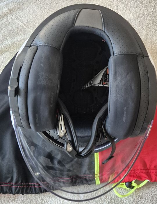 Каска за мотор LS2 OF620