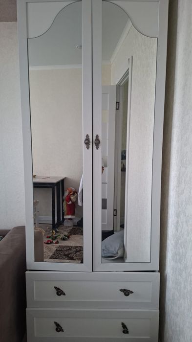 Продам шкаф с пеналом