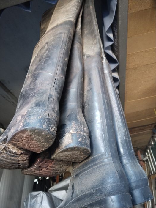 Резиновые сапоги