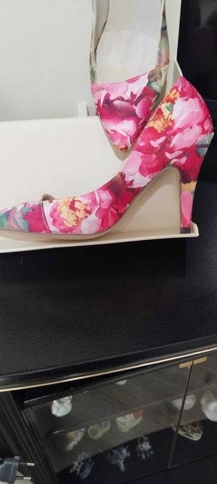 Туфли женские на 36 размер.