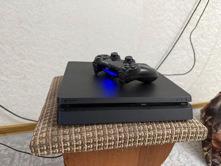 Продаю PS4 Slim 500 GB