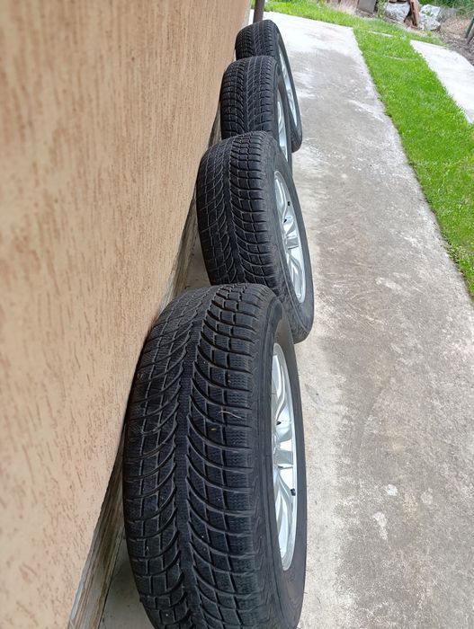 Зимни гуми Michelin 215 70 16