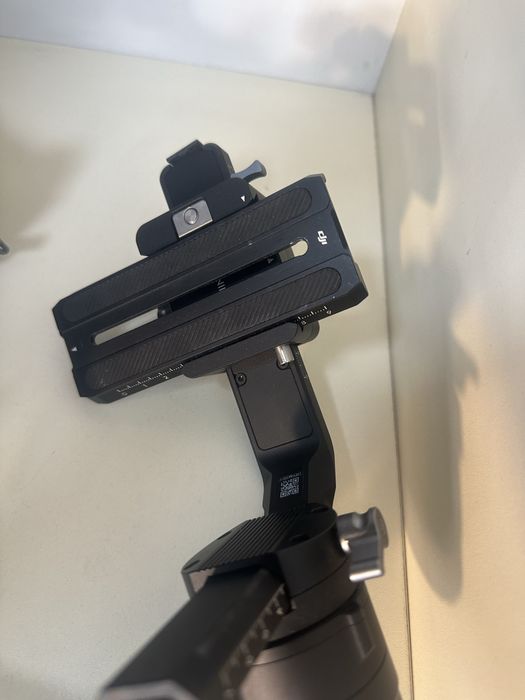 Dji ronin-s стабилизираща стойка за камера
