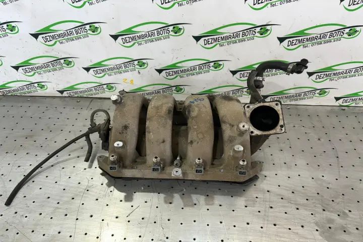 Galerie admisie Volkswagen VW Golf 2002 1.4 MT (75 hp)