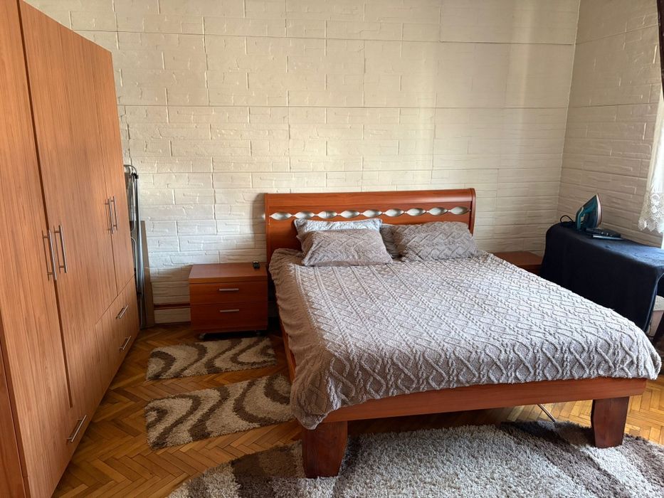 Casa cu teren și anexe