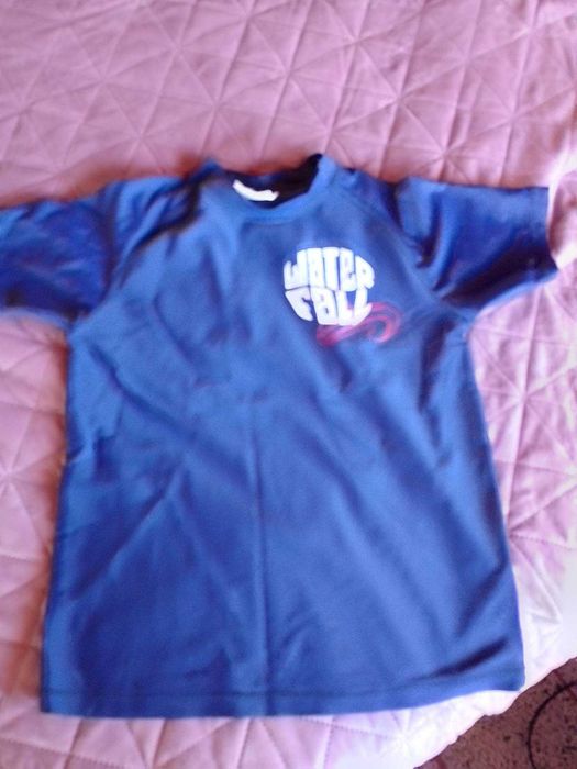 Тениски за плуване и слънце