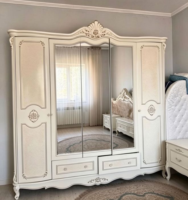 Спальный гарнитур