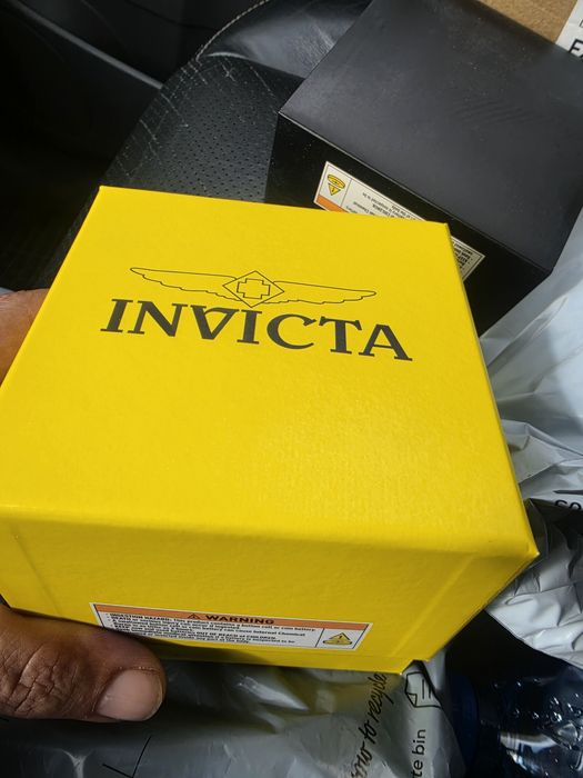 Часовник invicta