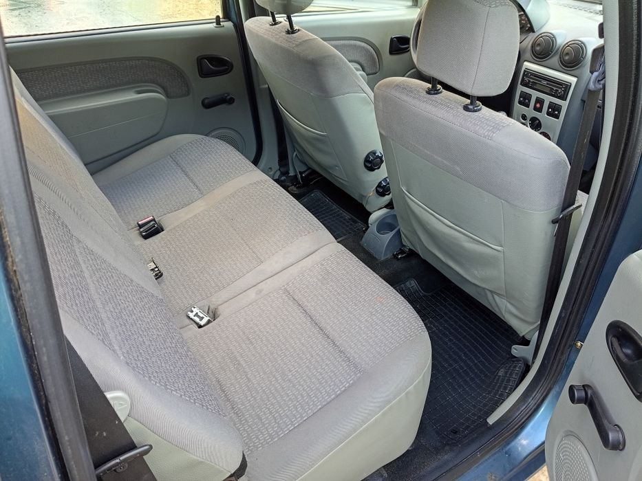 Dacia Logan MCV Laureate 1.6 Mpi 90cp 7 locuri