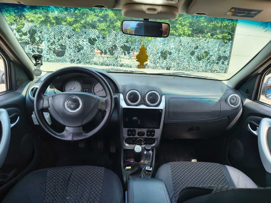 DACIA Logan 2011 — imagine 2