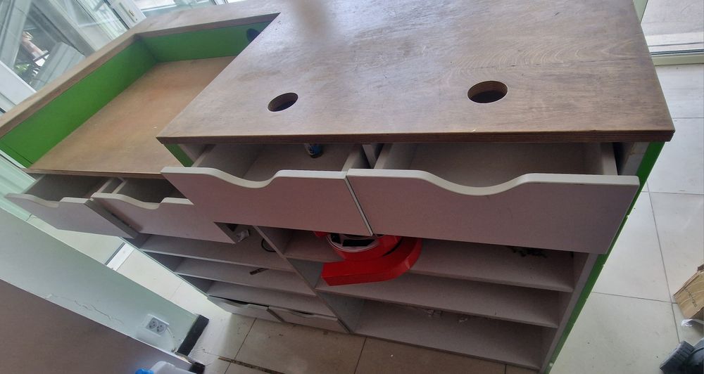 Продам ресепшен б/у