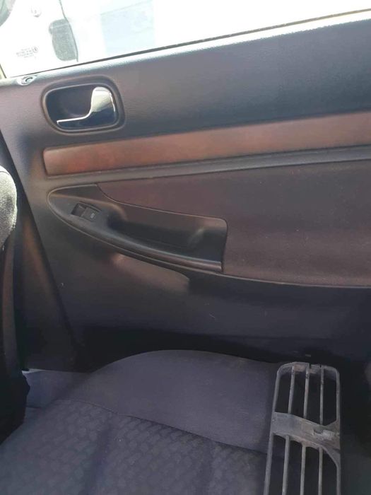 Audi A4 Sedan B5 / Ауди А4 Седан Б5 1.8 125 к.с