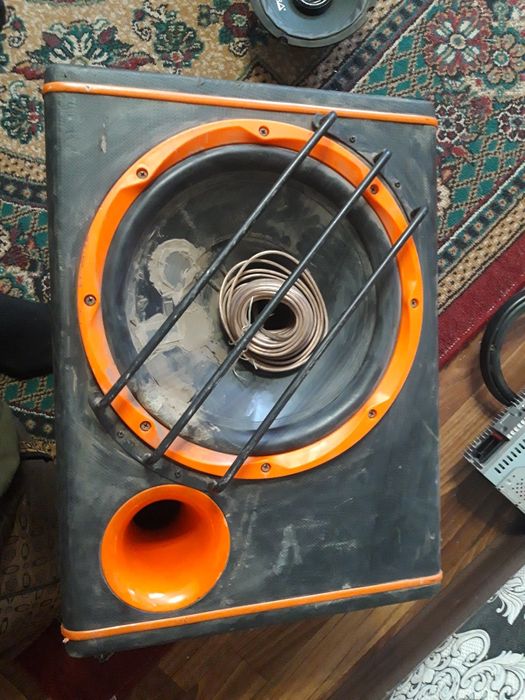 Сабвуфер продам 25тыс за все