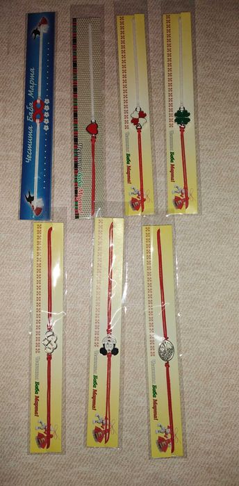 предлагам мартеници    на цена 0.70 лв