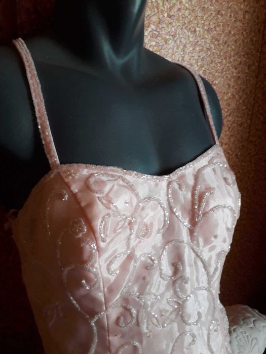 Официална дамска рокля