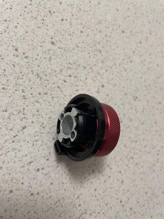 Адаптор с маркуч за пълнене на туристически газови флакони/бутилки7/16