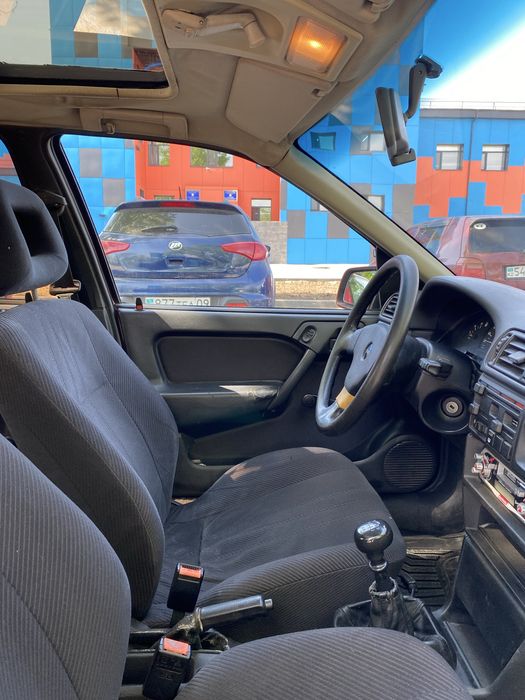 Opel Vectra A 2-х литровый на механике