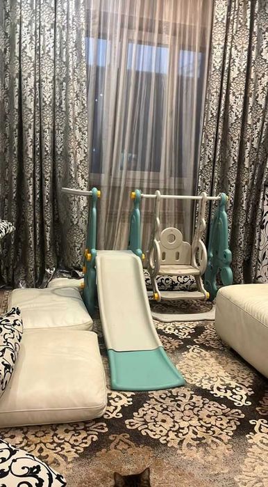 Продам детский шезлонг, детская горка с качелей,