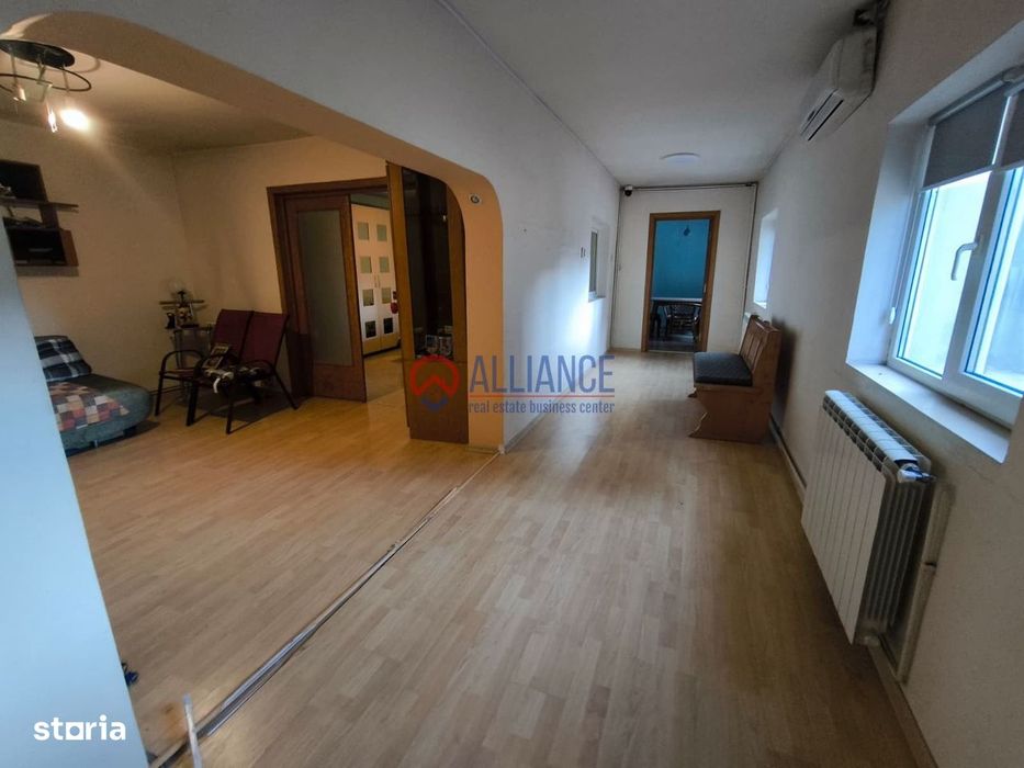 Casă 5 camere, ICIL, curte pavată, 2 parcări