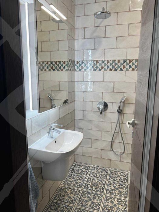 Продава се Тристаен апартамент в Бургас, Сарафово - 130 кв.м за 1600 €/кв.м - Снимка #4