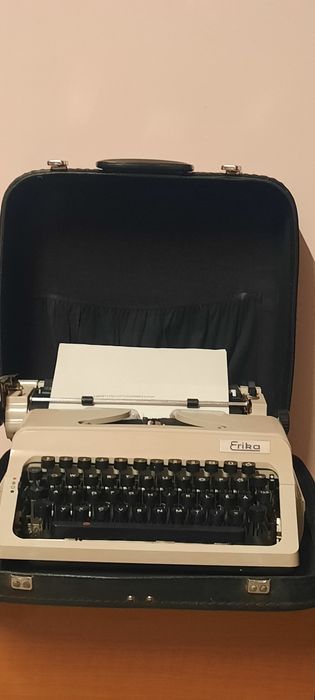 Mașină de scris Erika impecabilă
