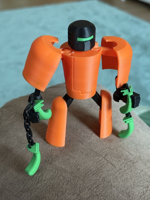 Karate Carrot (morcov transformabil in robot)