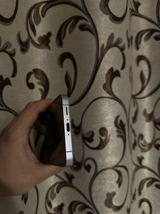 Samsung s24 FE blue