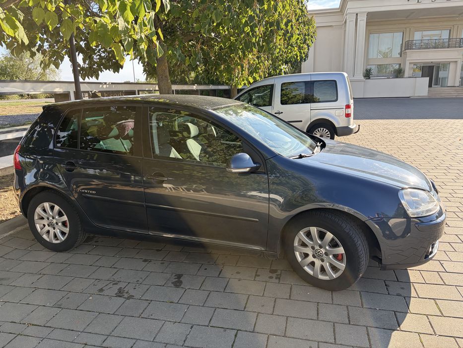 Volkswagen Golf V