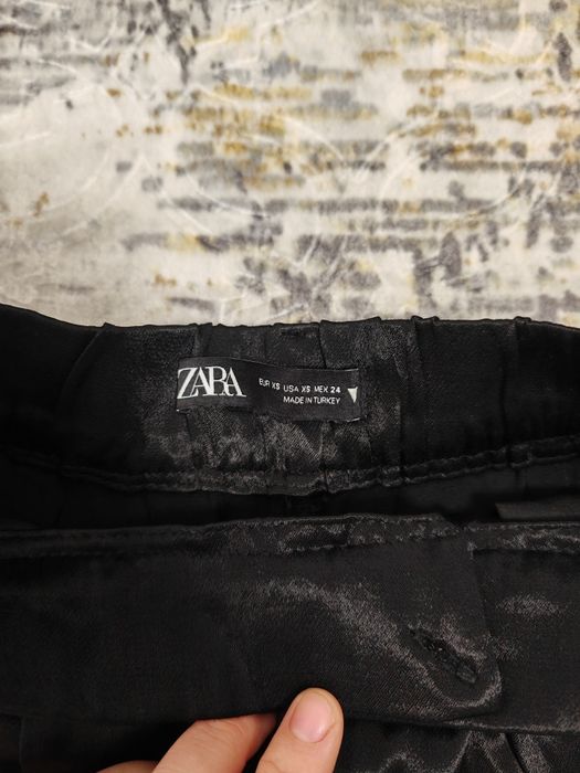 Pantaloni scurți Zara XS
