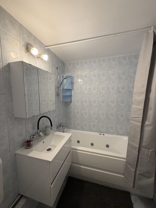 Apartament cu două camere Plopilor - locație excelentă, loc de parcare inclus