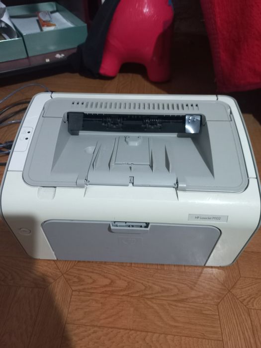 Продам принтер Hp p1102