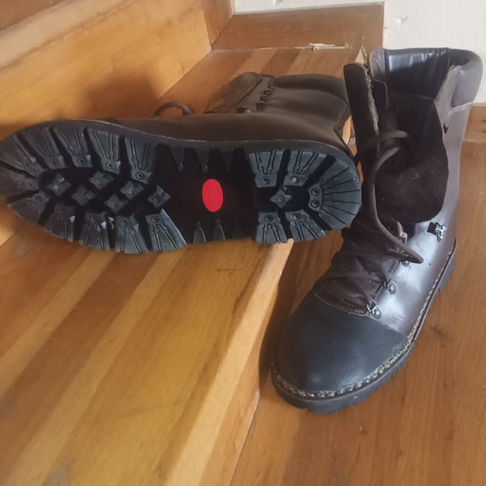 Работни обувки Shtil от телешка кожа Италия