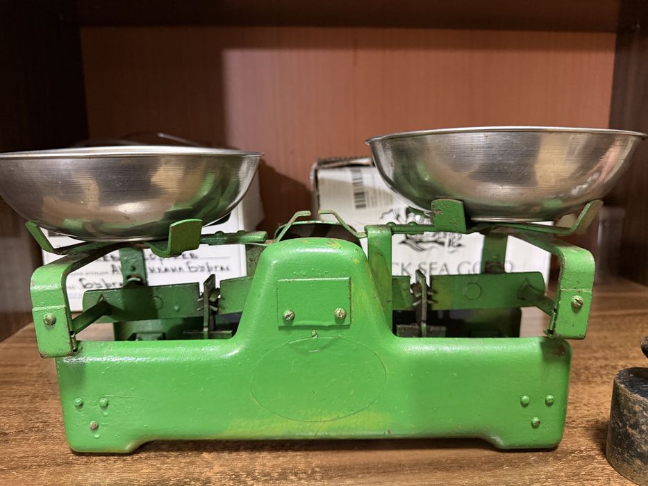 Стар кантар с тежести