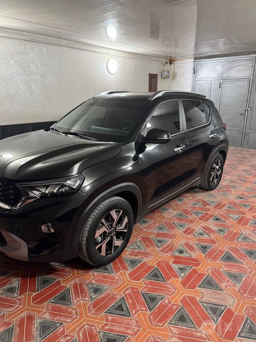 Kia Sonet full sotiladi, kraskasi toza, holati yaxshi